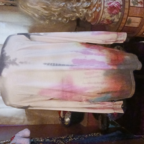 Lucky And Blessed Life Top NWOT L - Picture 3 of 4